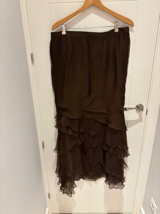 Conjunto marrón lentejuelas y volantes