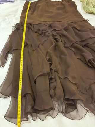 Conjunto marrón lentejuelas y volantes