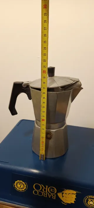 Cafetera italiana negra