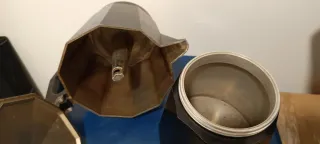 Cafetera italiana negra