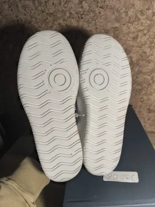 Zapatillas New Balance U302