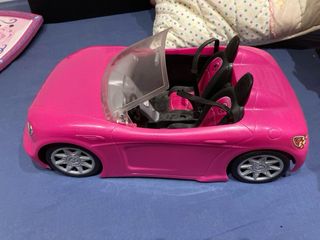 Casa Barbie con muñecos y coche