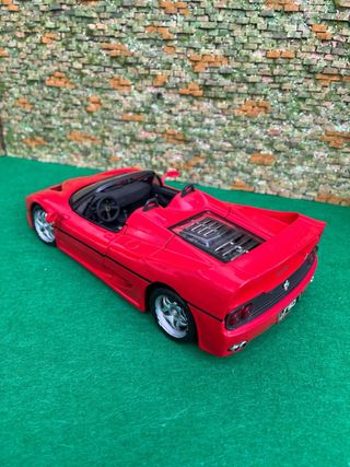 Ferrari F50 (1995) – Escala 1:18 – Maisto