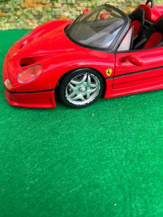Ferrari F50 (1995) – Escala 1:18 – Maisto