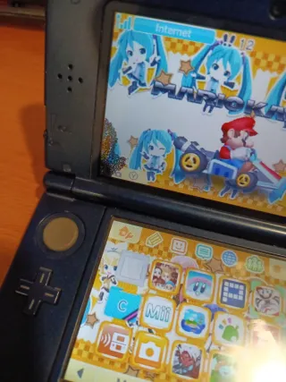 New Nintendo 3DS XL Azul + Tarjeta microSD 64GB