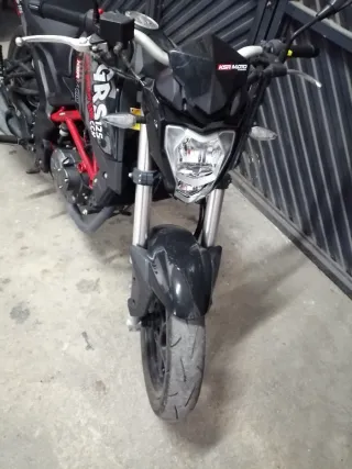 Moto GRS 125cc negra itv recién pasada