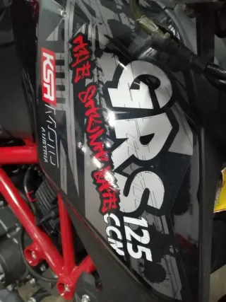 Moto GRS 125cc negra itv recién pasada