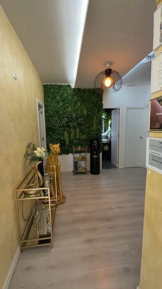 Espacios para uñas, peluquería y estética