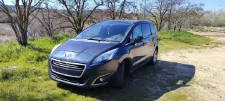 Peugeot 5008 2015