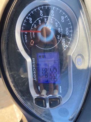 Peugeot Tweet 125 Scooter Negra