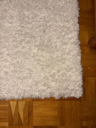 Alfombra blanca pelo suave