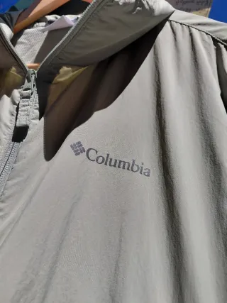 Chaqueta Cortavientos Columbia - Talla L Nuevo