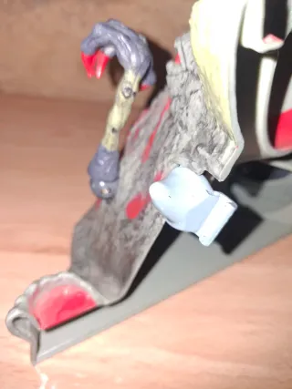 Gormiti Castillo Rojo y Tronco