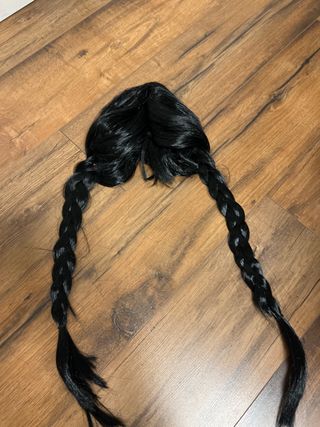 Peluca Miércoles Addams trenzas negras