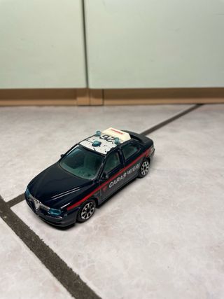 Modellino Alfa Romeo carabinieri
