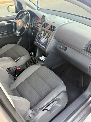 Volkswagen Touran 2.0 tdi