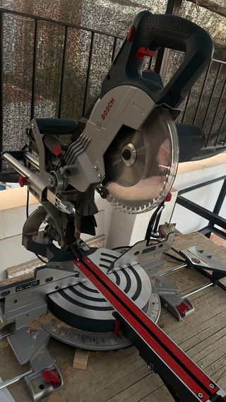 Ingletadora Bosch GCM 8 SJL 1600W