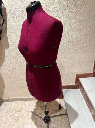 Maniquí Costura Ajustable Rojo