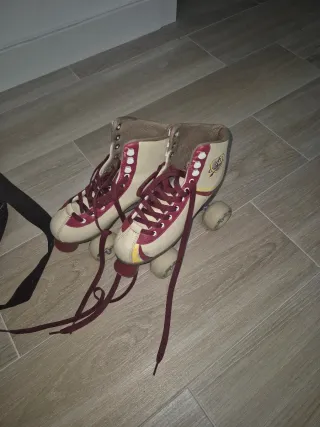 Patines 4 ruedas KRF + protecciones talla 37