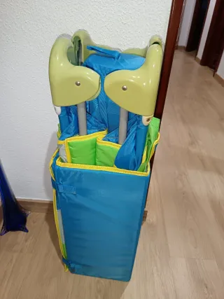 Parque cuna plegable azul y verde