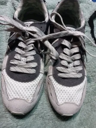 Zapatillas Munich Negras y Grises