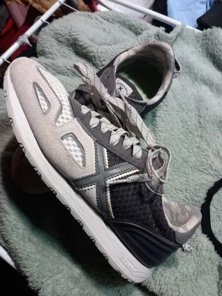 Zapatillas Munich Negras y Grises