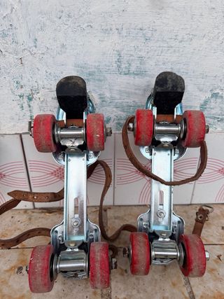 Patines Antiguos con Bolso Cuadros