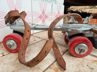 Patines Antiguos con Bolso Cuadros