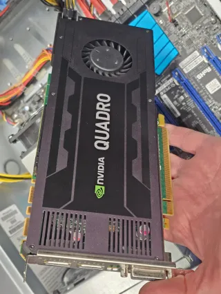 Servidor Xeon E5 32GB SSD Raid x7 HDD Quadro