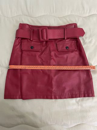 Gonna bordeaux con cintura