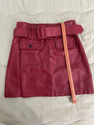 Gonna bordeaux con cintura