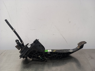 PEDAL EMBRAGUE MG ZS 15S4C 11044710