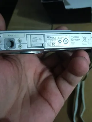 Cámara Digital Nikon COOLPIX S200 Plateado