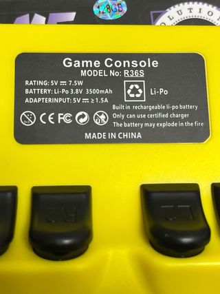 Consola R36S Amarilla