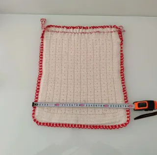 Bolso ganchillo beige y rojo