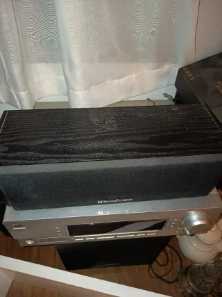 Altavoces Wharfedale Negros y Plateados WH-2