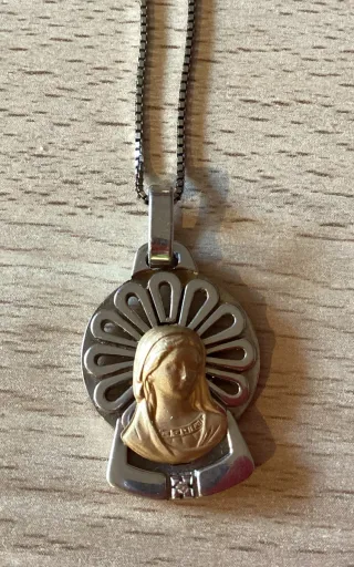 Medalla Plata con Silueta Oro