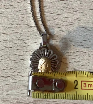 Medalla Plata con Silueta Oro