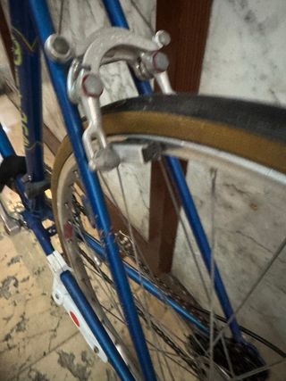 Bicicleta de carretera Gitane vintage azul