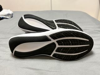 Zapatillas Nike Negras y Blancas