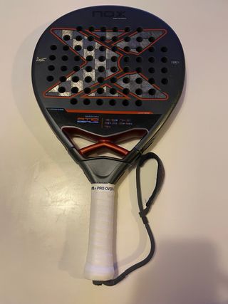 Pala NOX AT10 Genius Tapia 2025