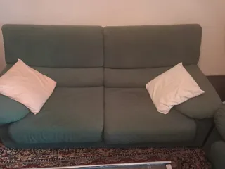 Sofá 2 plazas y 2 sillones.