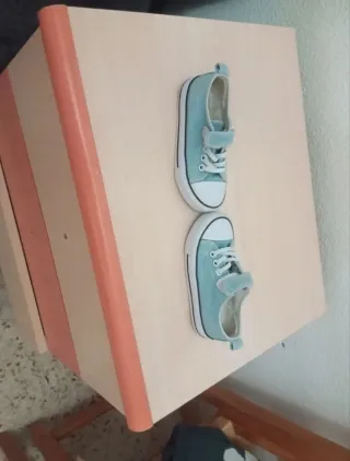 Zapatillas deportivas talla 24