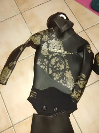 Traje neopreno Beuchat  8mm  ( vendo o cambio)