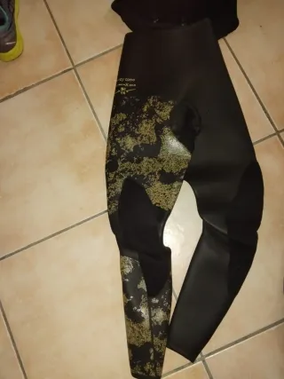 Traje neopreno Beuchat  8mm  ( vendo o cambio)