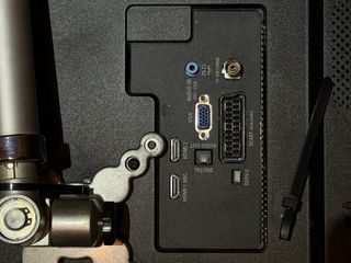 Philips TV 24” con Anclaje VESA