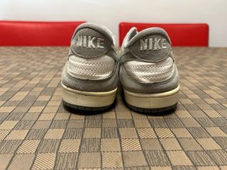 Zapatillas Nike Retro Grises y Blancas