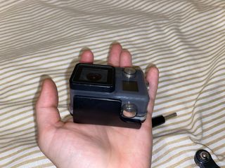 GoPro Hero + Cámara