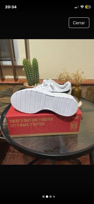 Zapatillas Puma Blancas y Negras