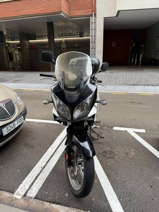 Suzuki V-Strom 650cc